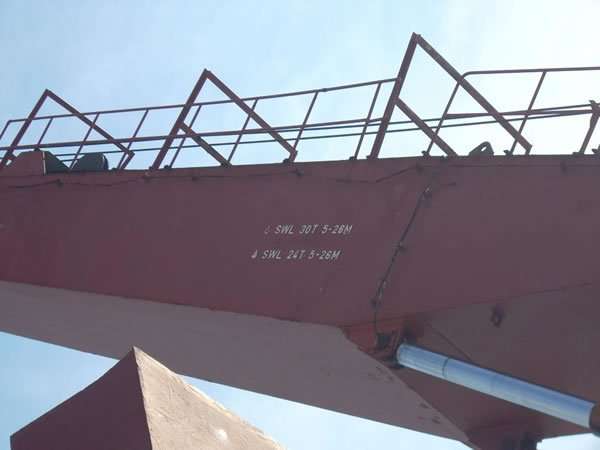 Emergency repairs to Norlift crane