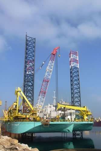 commissioning of 210-ton Searex Omnilift crane