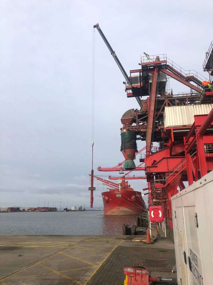 Shiploader Luffing Cylinder Changeout